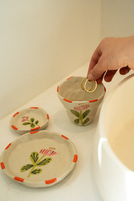 Flora Pottery Cup, Poppy