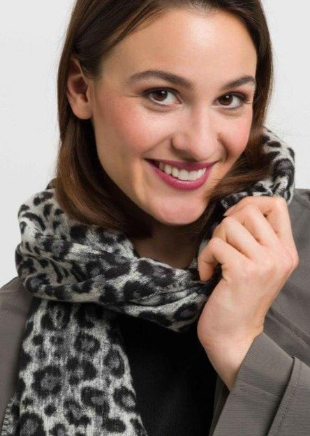 Nouveau Cashmink Scarf