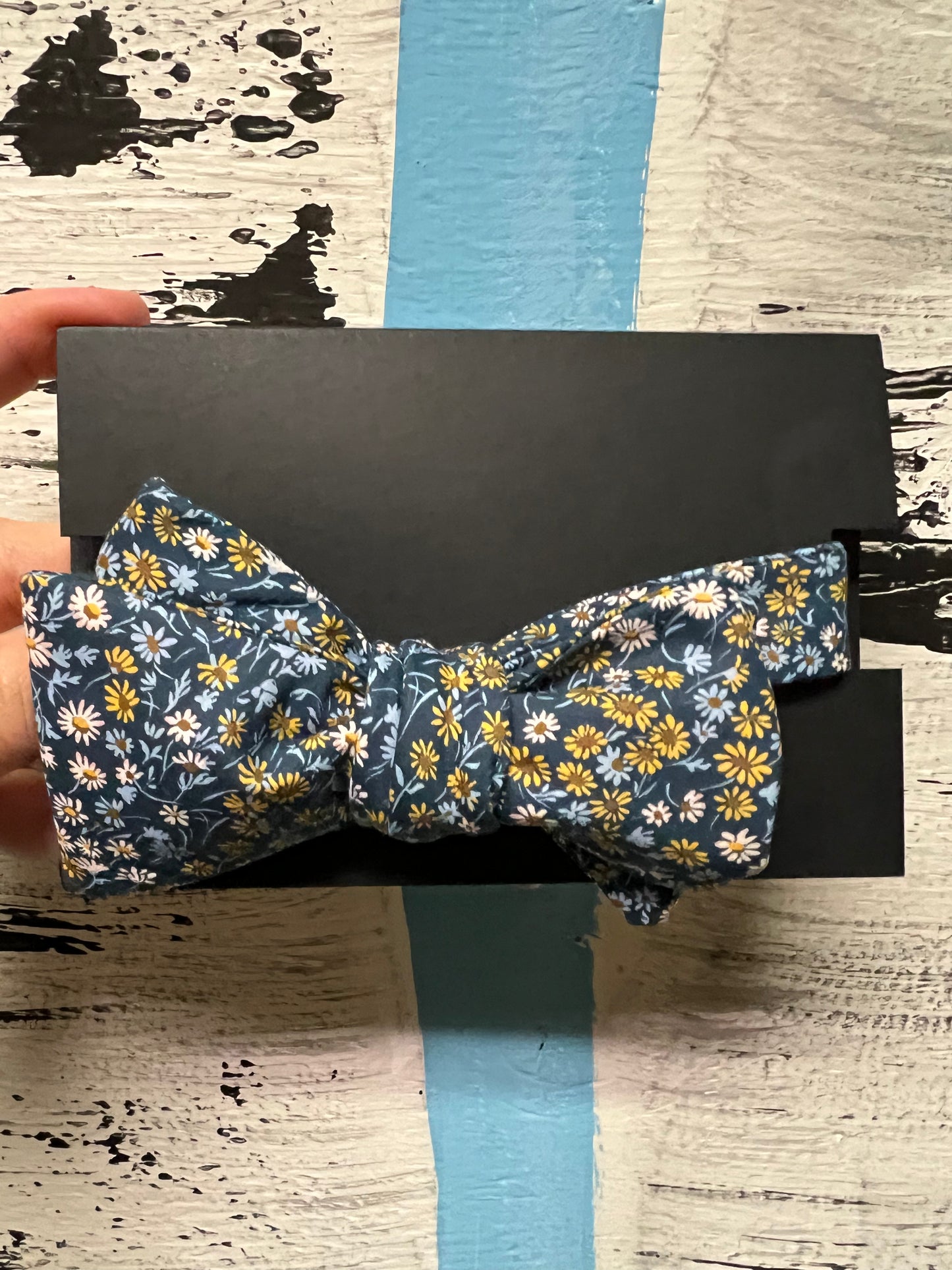Pomp & Ceremony Bow Tie