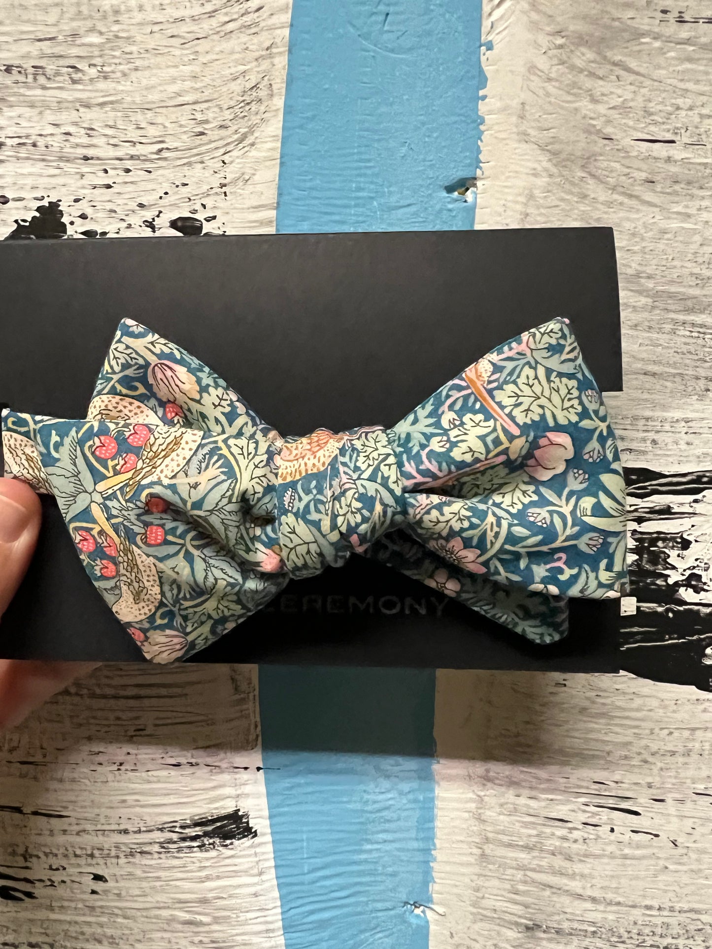 Pomp & Ceremony Bow Tie