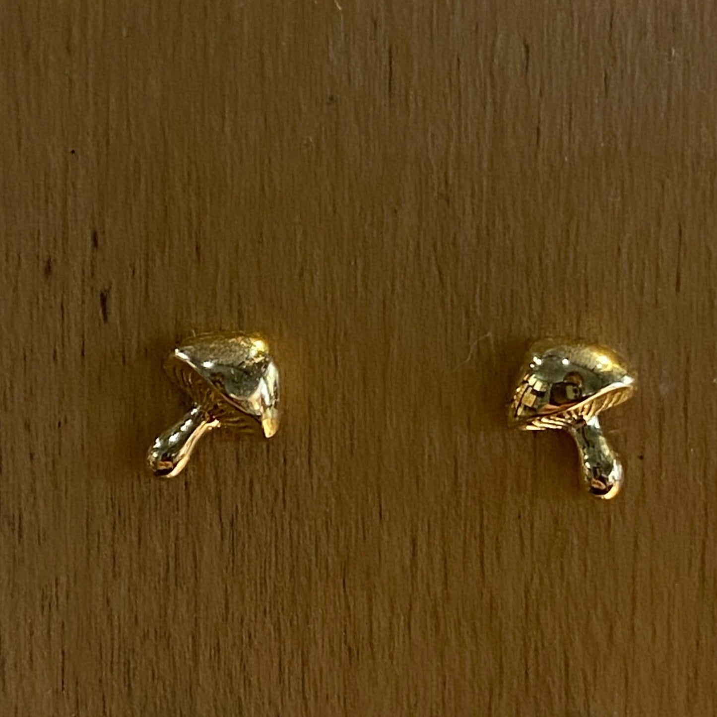 Shroom Studs