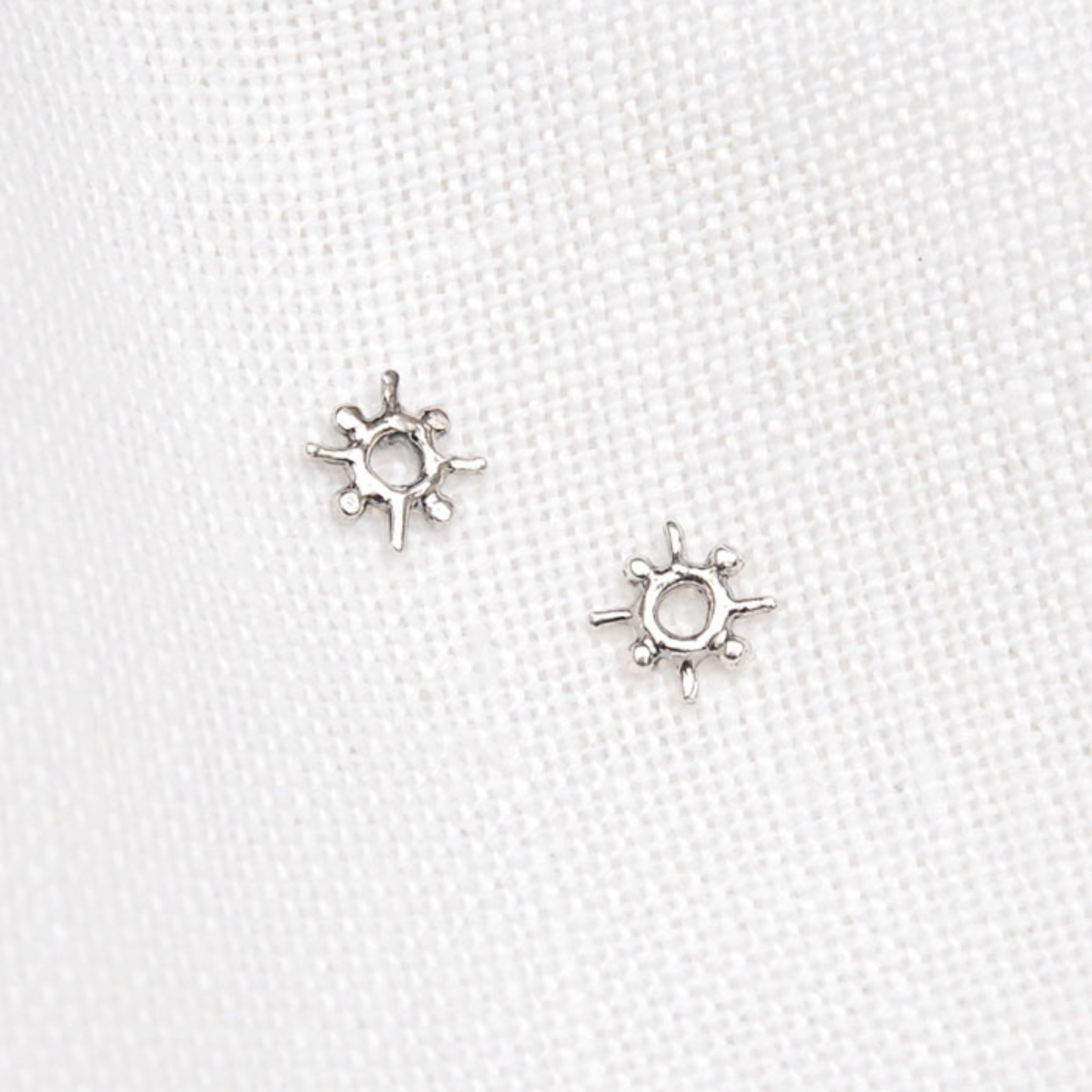 Nomad Studs