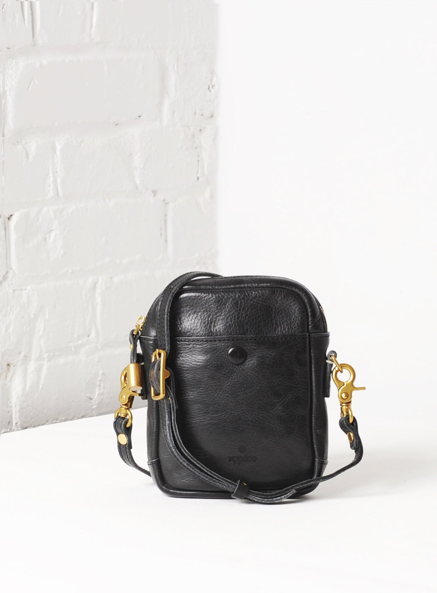 Snappi Sling Bag
