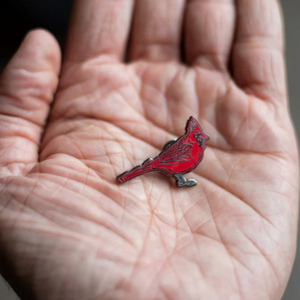 Red Cardinal 'Never Give Up' Pin