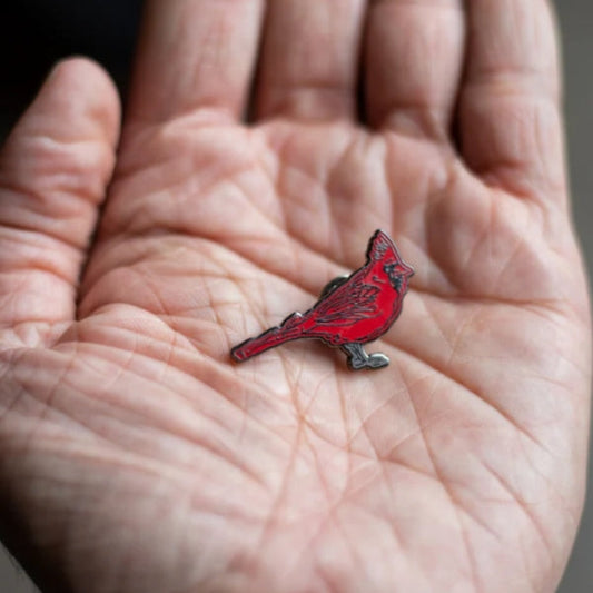 Red Cardinal 'Never Give Up' Pin