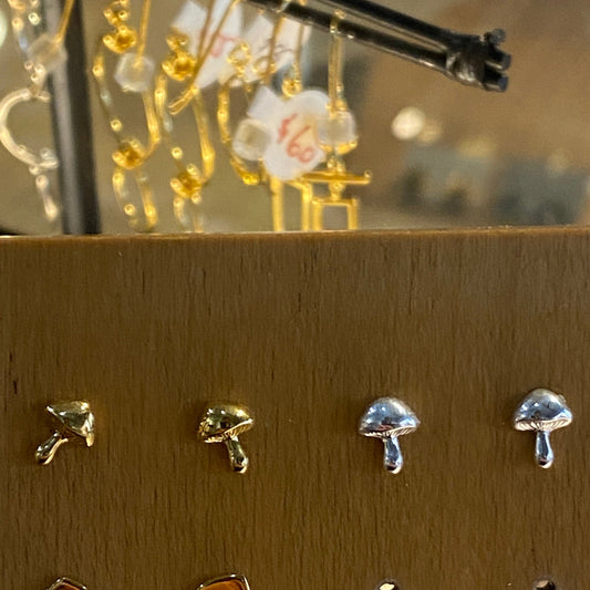 Shroom Studs
