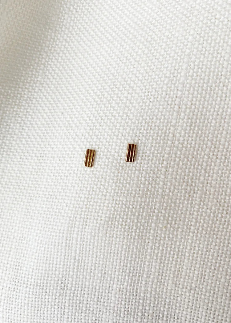 Linear Mini Studs