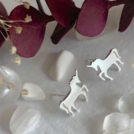 Tesias Unicorn Silhouette Stud Earrings